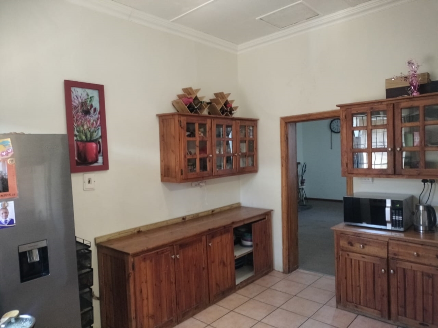 4 Bedroom Property for Sale in Ladybrand Free State